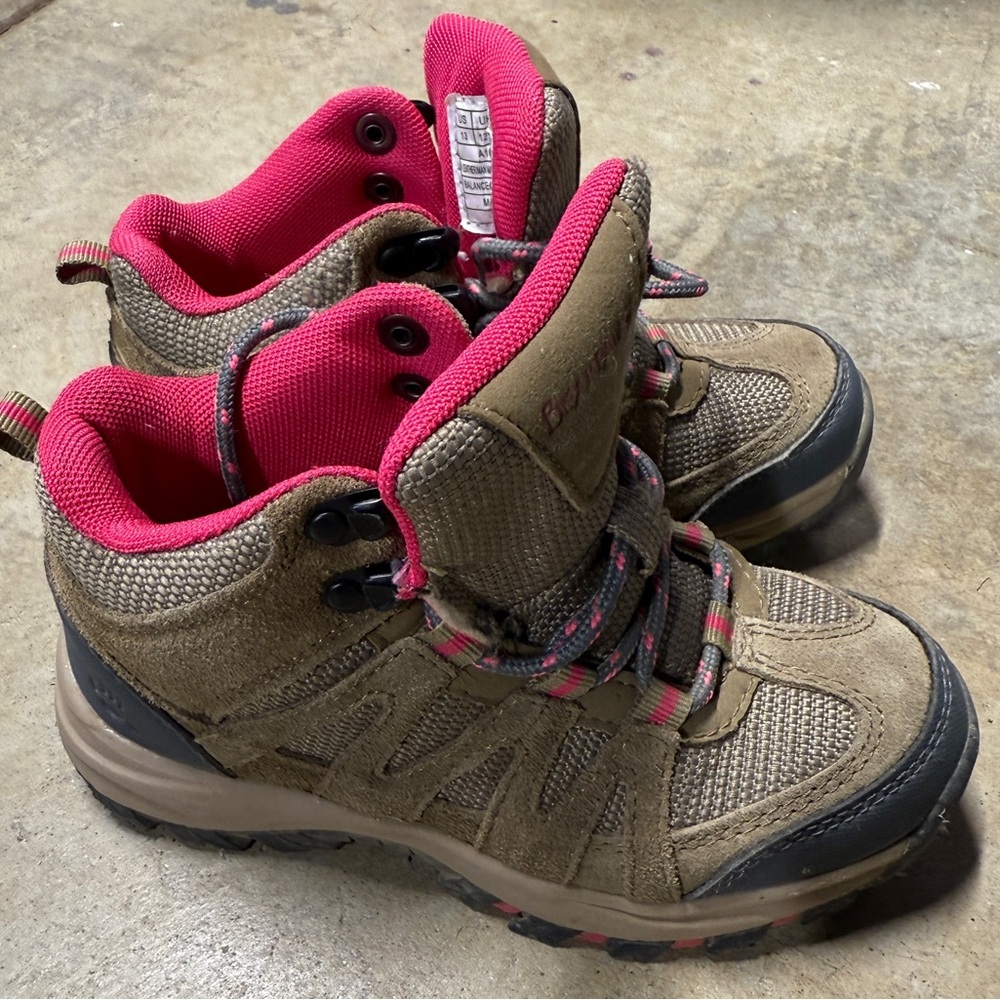 Bearpaw Girls Hiking Boots
